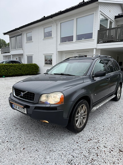 Volvo XC90 4 of 5