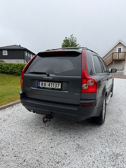 Volvo XC90 7 of 12