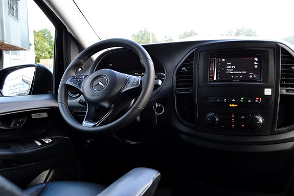 Mercedes-Benz Marco Polo 6 of 30