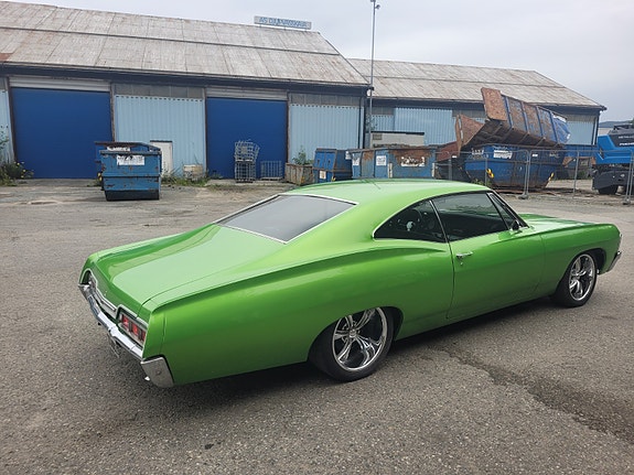 Chevrolet Impala 3 of 5