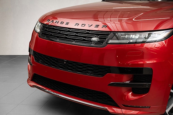 Land Rover Range Rover Sport 9 of 30