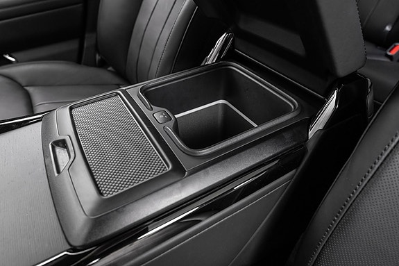 Land Rover Range Rover Sport 24 of 30