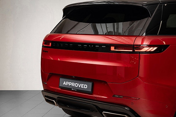Land Rover Range Rover Sport 12 of 30