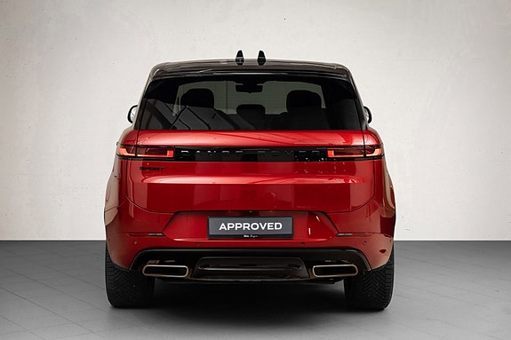 Land Rover Range Rover Sport 8 of 30