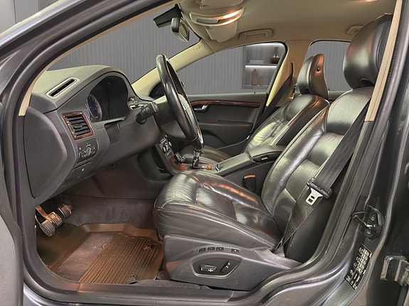 Volvo S80 12 of 28
