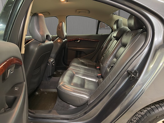 Volvo S80 19 of 28