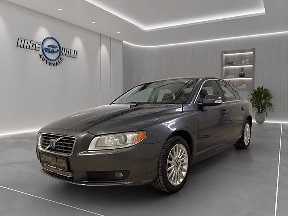 Volvo S80 2 of 28