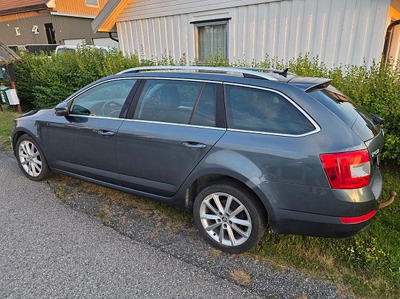 Skoda Octavia RS 3 of 5