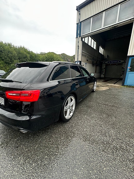 Audi A6 2 of 5