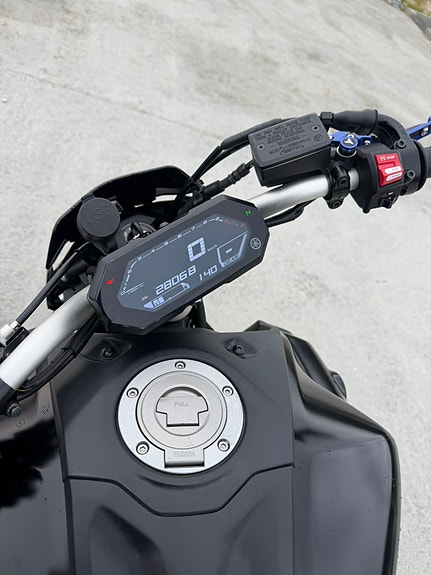 Yamaha MT-07 7 of 10
