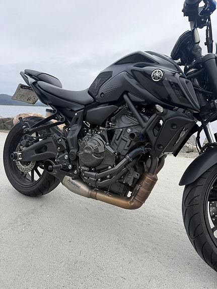 Yamaha MT-07 4 of 10