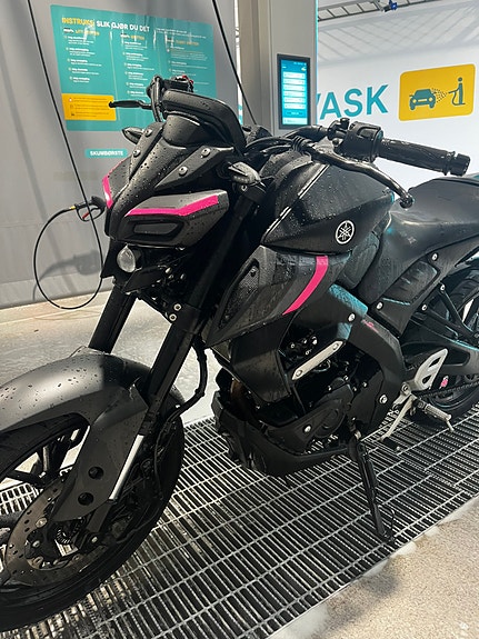 Yamaha MT-125 2 of 5