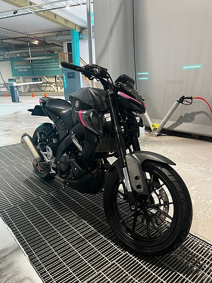 Yamaha MT-125 3 of 5