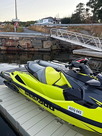 Seadoo RXT-X 300rs 11 of 25