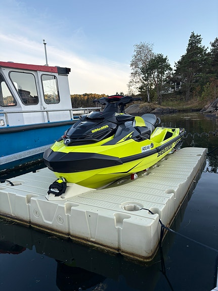 Seadoo RXT-X 300rs 4 of 25