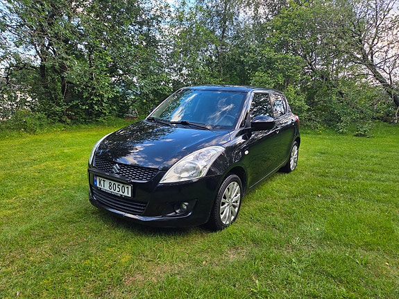 Suzuki Swift 3 of 5