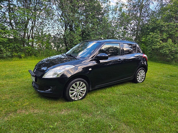 Suzuki Swift 2 of 5