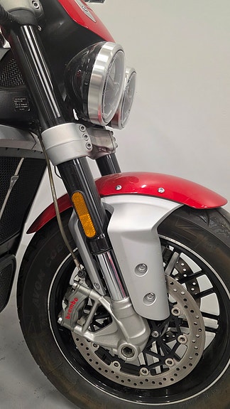 Triumph Rocket III 6 of 8
