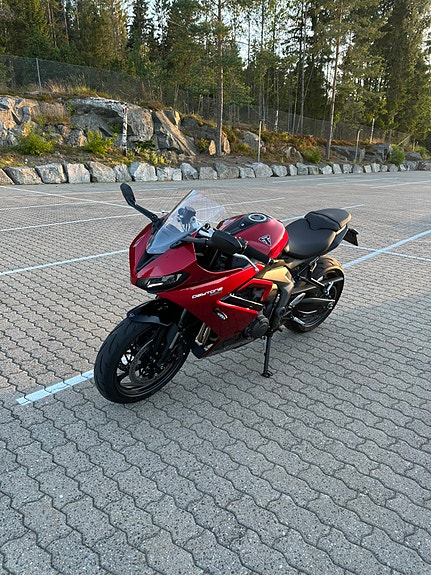 Triumph Daytona 660 Triumph Quickshifter 2 of 7