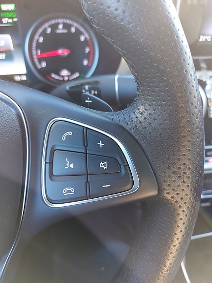 Mercedes-Benz GLC350 e 13 of 30
