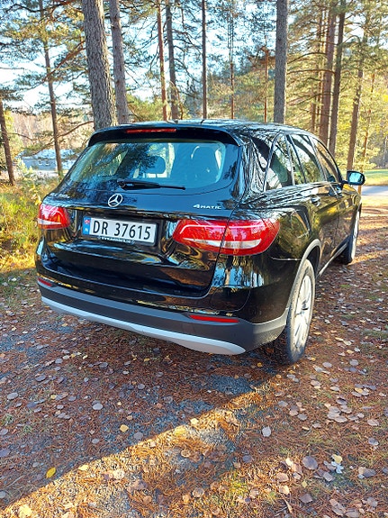 Mercedes-Benz GLC350 e 7 of 30