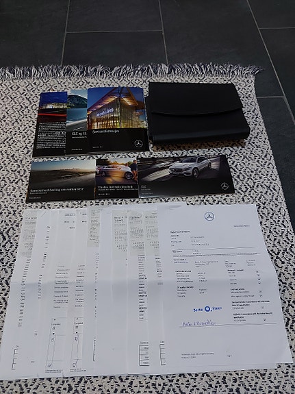 Mercedes-Benz GLC350 e 18 of 30