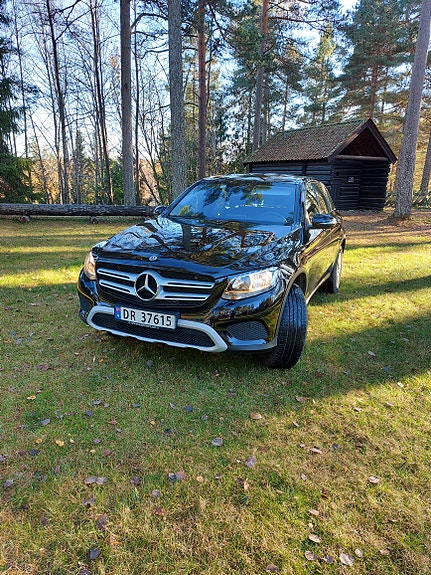 Mercedes-Benz GLC350 e 15 of 30