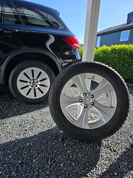 Mercedes-Benz GLC350 e 4 of 30