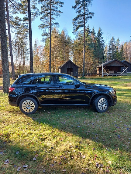 Mercedes-Benz GLC350 e 6 of 30