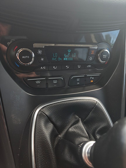 Ford Kuga 26 of 27