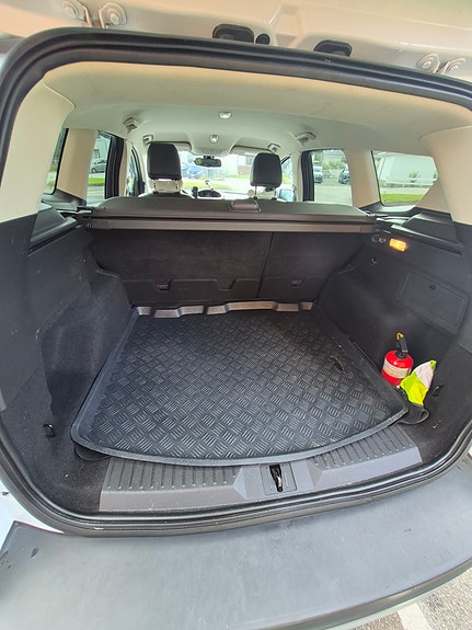 Ford Kuga 25 of 27