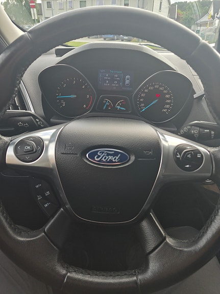 Ford Kuga 22 of 27