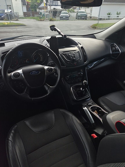 Ford Kuga 19 of 27