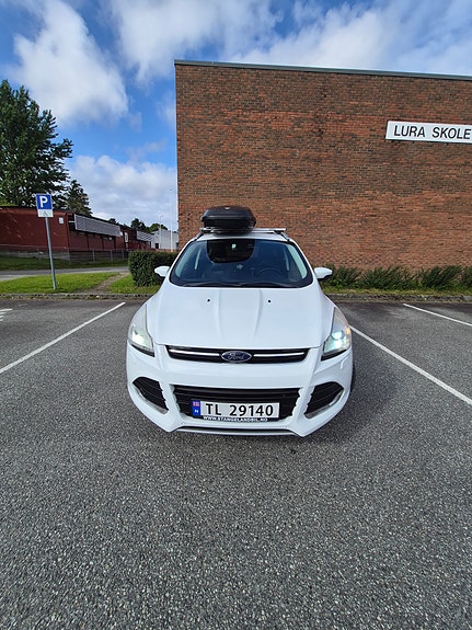 Ford Kuga 2 of 27