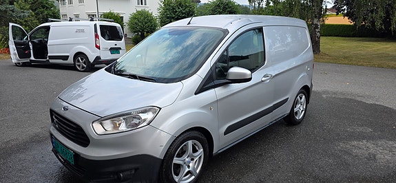 Ford Transit Courier 5 of 5