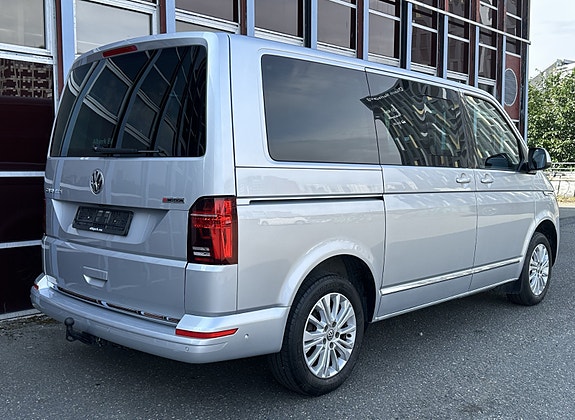 Volkswagen Caravelle 4 of 5
