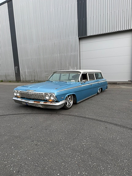 Chevrolet Impala 3 of 5