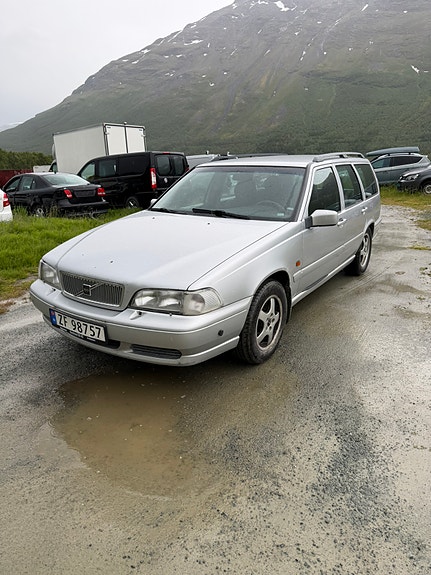 Volvo V70 6 of 14