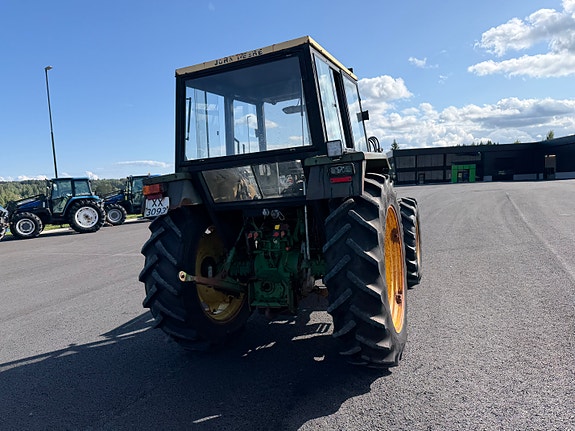 John Deere 2040 13 of 30