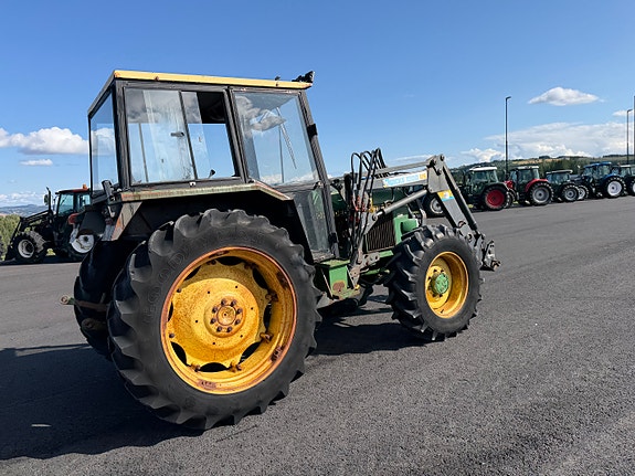 John Deere 2040 11 of 30