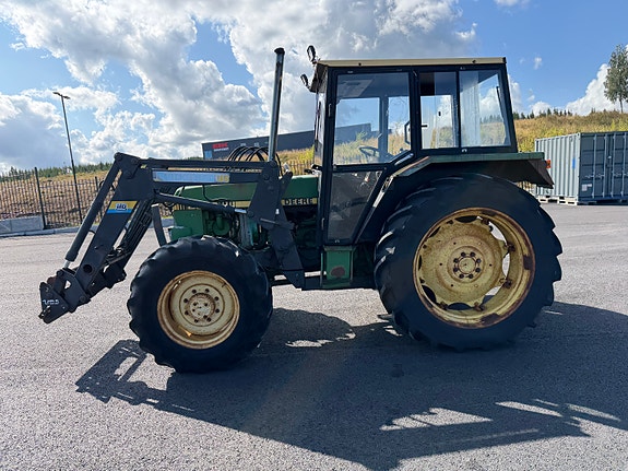 John Deere 2040 5 of 30