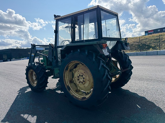 John Deere 2040 8 of 30