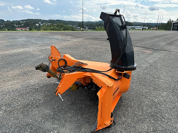 Westbjørn snøfreser