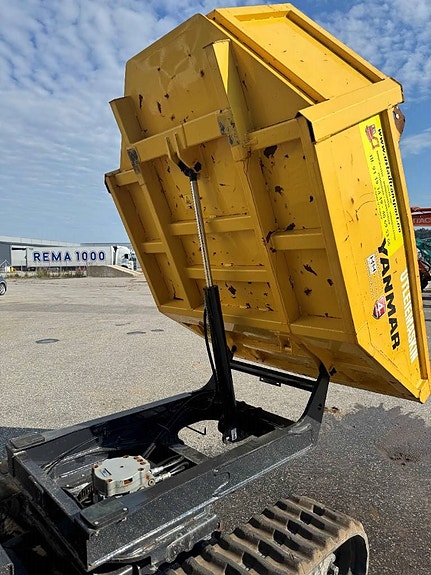 Yanmar C30R-3TV 7 of 14