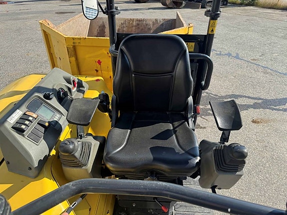 Yanmar C30R-3TV 12 of 14