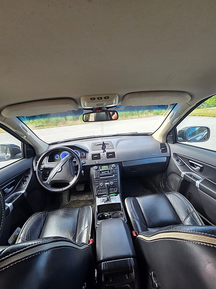 Volvo XC90 4 of 5
