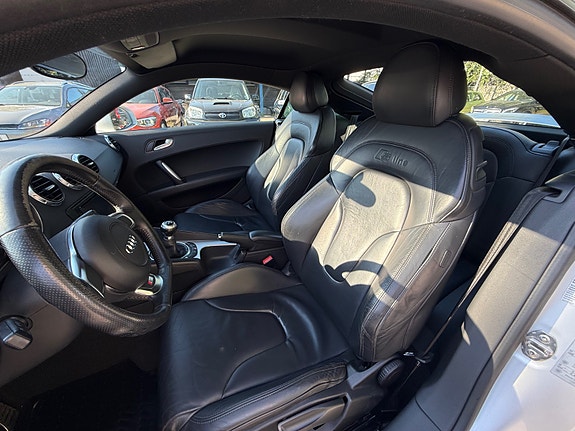 Audi TT 22 of 30