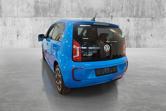 Volkswagen UP! 4 of 5