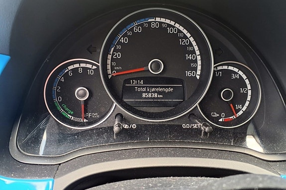 Volkswagen UP! 11 of 14