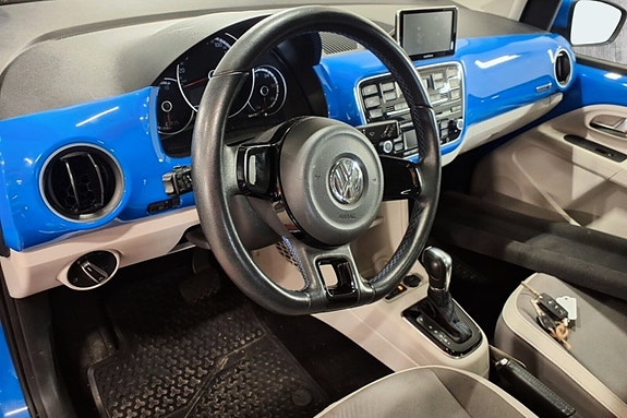 Volkswagen UP! 7 of 14
